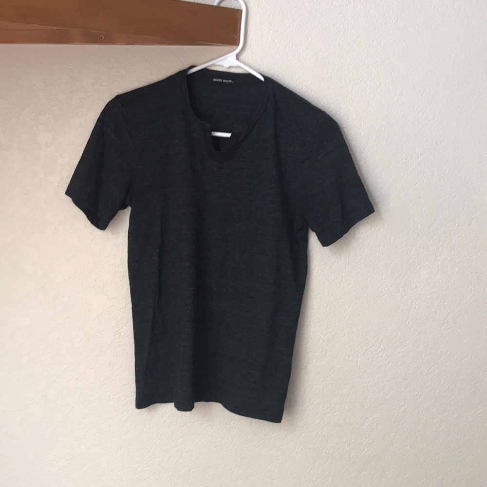 Men’s small black t-shirt